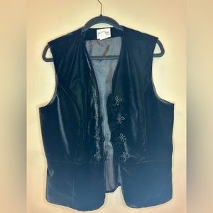 Liz Caliborne black velvet vest - size 12